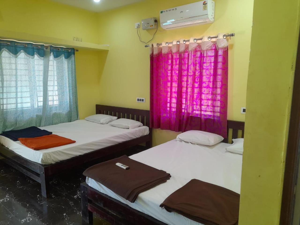Hotel Golden Sky Gokarna  Exterior foto