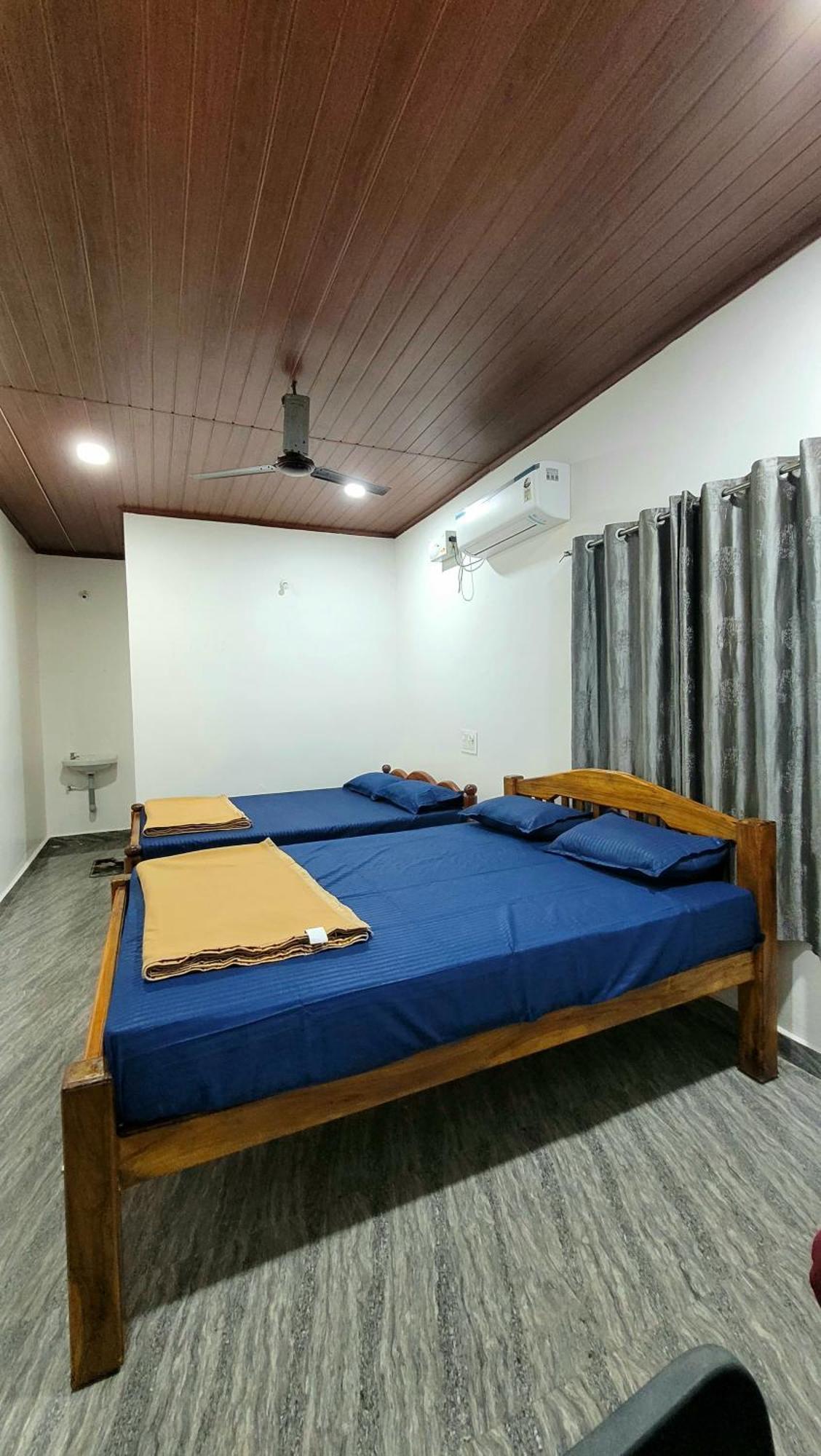 Hotel Golden Sky Gokarna  Exterior foto